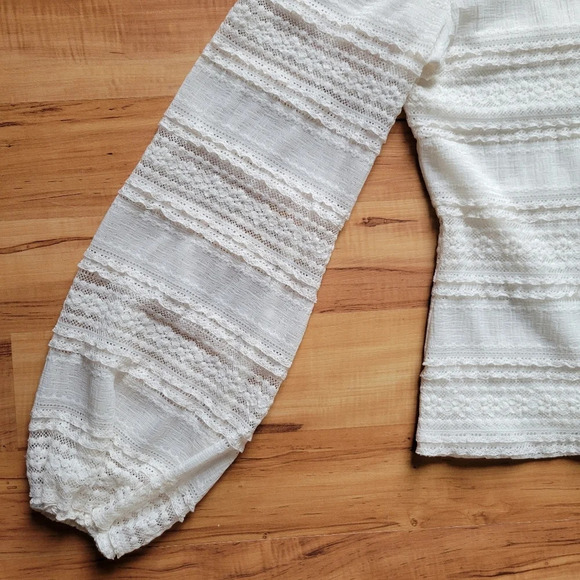 Melanie Lyne White Puffed Sleeve Lace  Long Sleeved Top - Picture 6 of 13